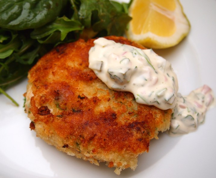 Traditional Fish Cakes with Tartar Sauce