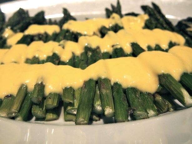 Easy Blender Hollandaise with Asparagus