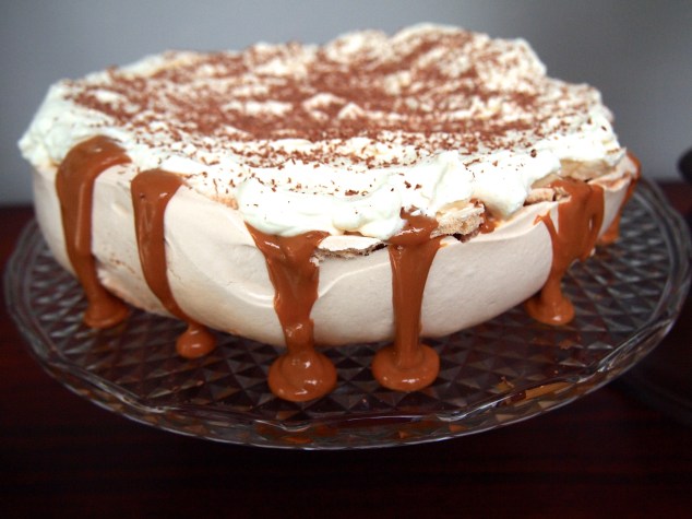 Banoffee Pavlova