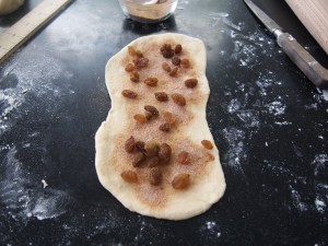 Cinnamon Raisin Buns