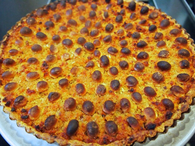 Golden Syrup & Macadamia Tart