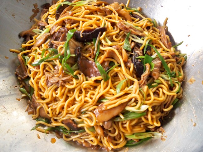 Stir Fried Mushrooms with Noodles